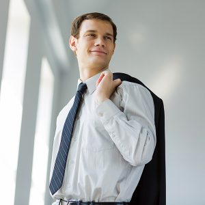 李總 – 重貨倉(cāng) · 總經(jīng)理